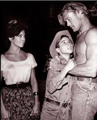Little-known mistakes and bloopers in The Rifleman Little-known mistakes and bloopers in The Rifleman