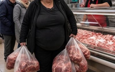 The mystery of the old woman who bought 60 kilos of meat a day: the truth behind an abandoned ship